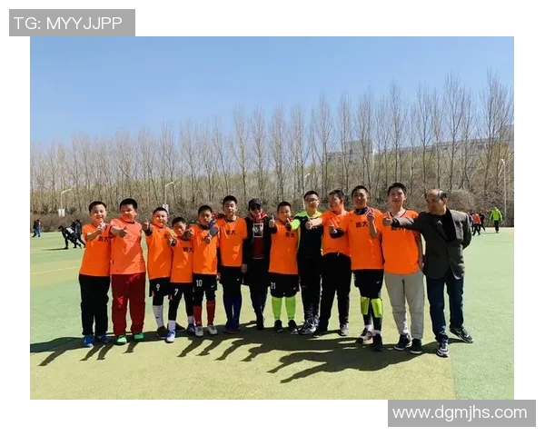 追梦绿茵场的英雄们：那些激励我们奋发向前的足球明星故事